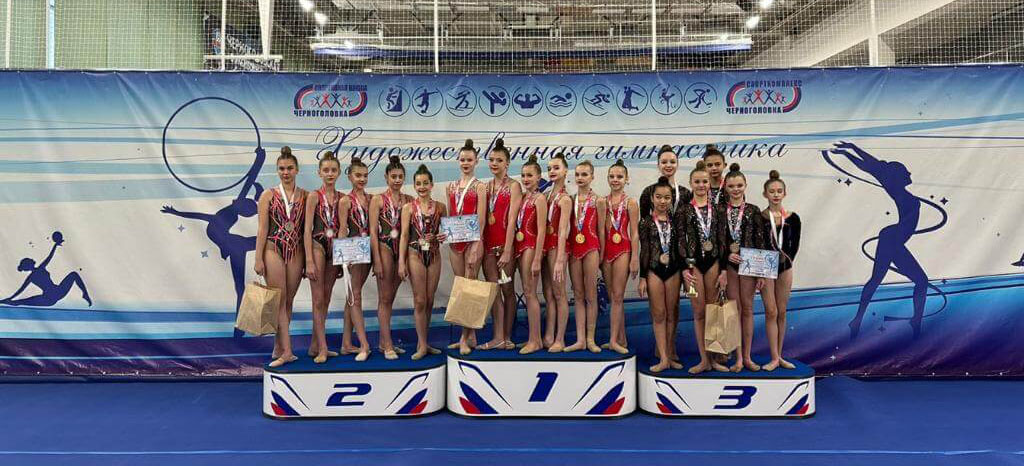 "Avqust" dəstəkləyib birinciliyi bədii gimnastika üzrə "Qar topu" - da Черноголовке