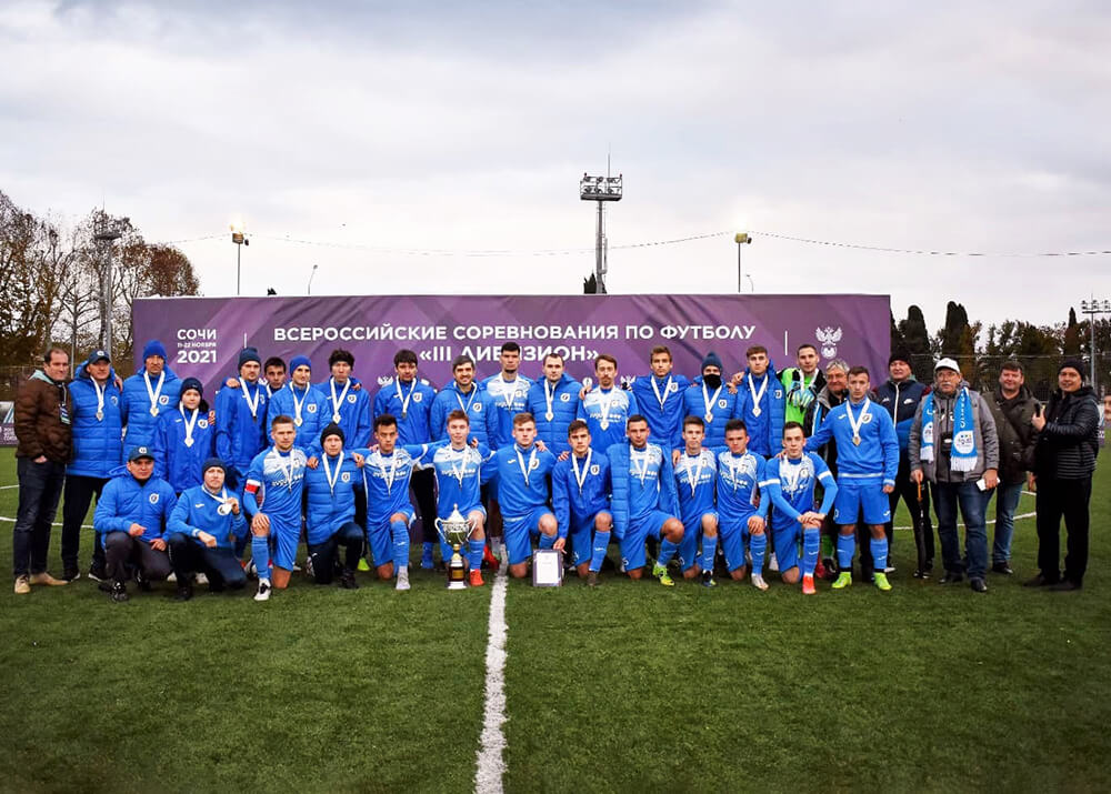 "Kimyaçı-avqust" üçüncü futbol divizionunda gümüş medal qazandı